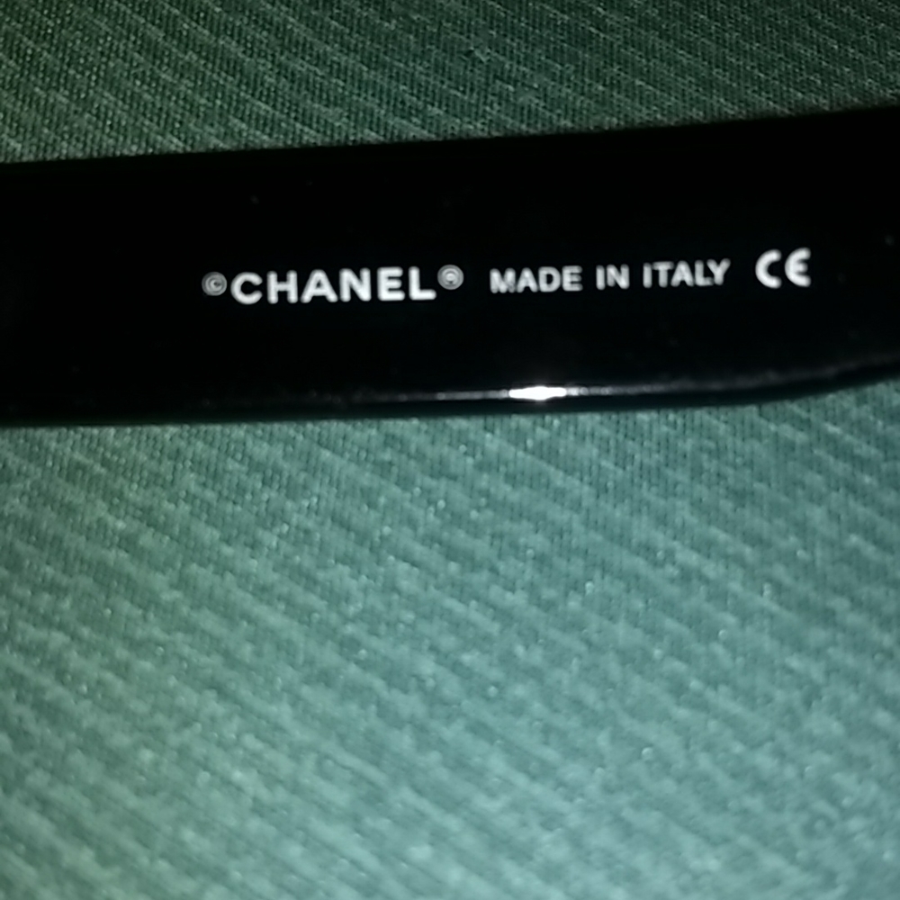 Authentic chanel sunglasses - Picture 6 of 7